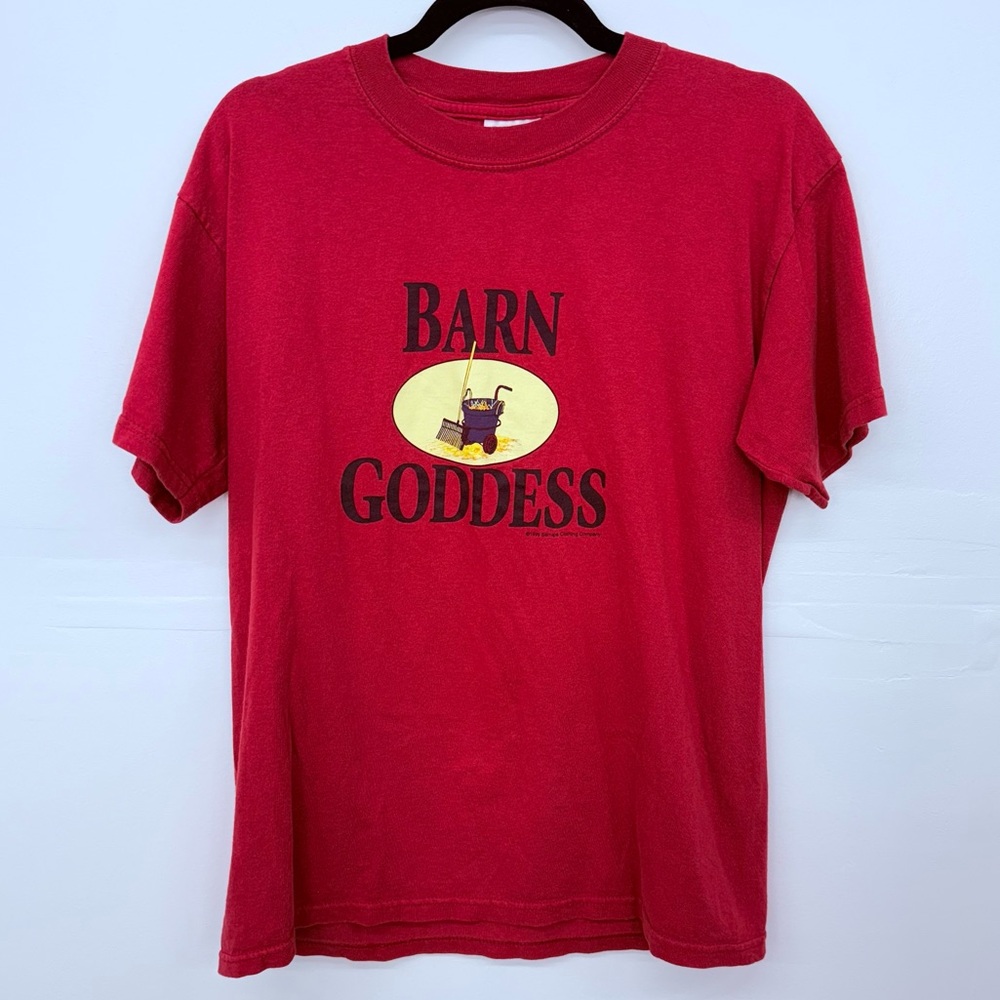 Vintage 1999 Barn Goddess Red T-Shirt V25